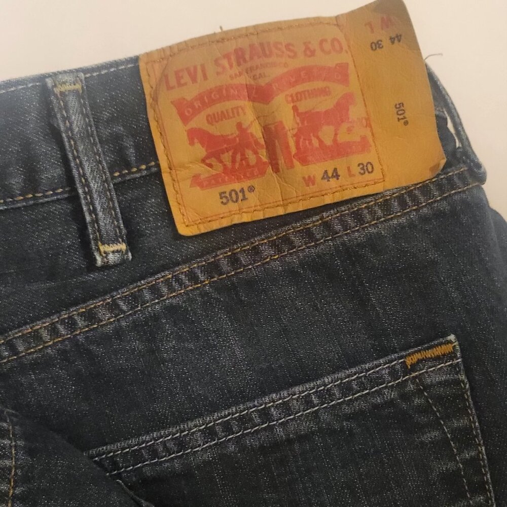 MEN LEVI STRAUSS & CO 501 , W44 L 30 JEANS, BLUE  5 POCKETS